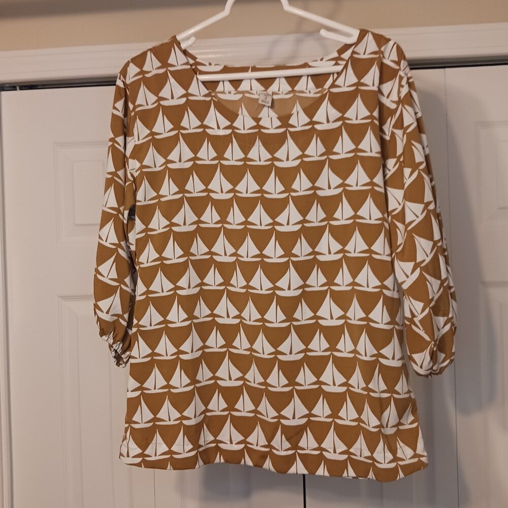 #232 3/$18 - Old Navy Tan/White Short Sleeve Top Size S
